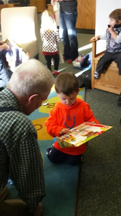 toddlers playing in the library